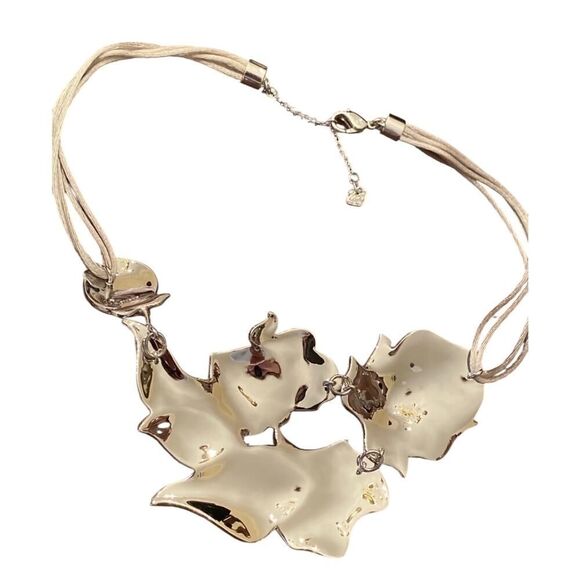 Swarovski Alice in Wonderland Flower Garden Collection Necklace - Picture 2 of 6